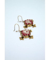 Aretes de bronce y talavera plumeado rojo